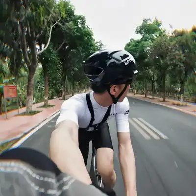 贾思